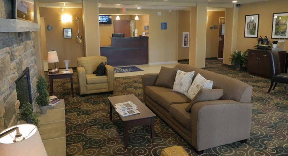 Cobblestone & Suites-winterset Hotel